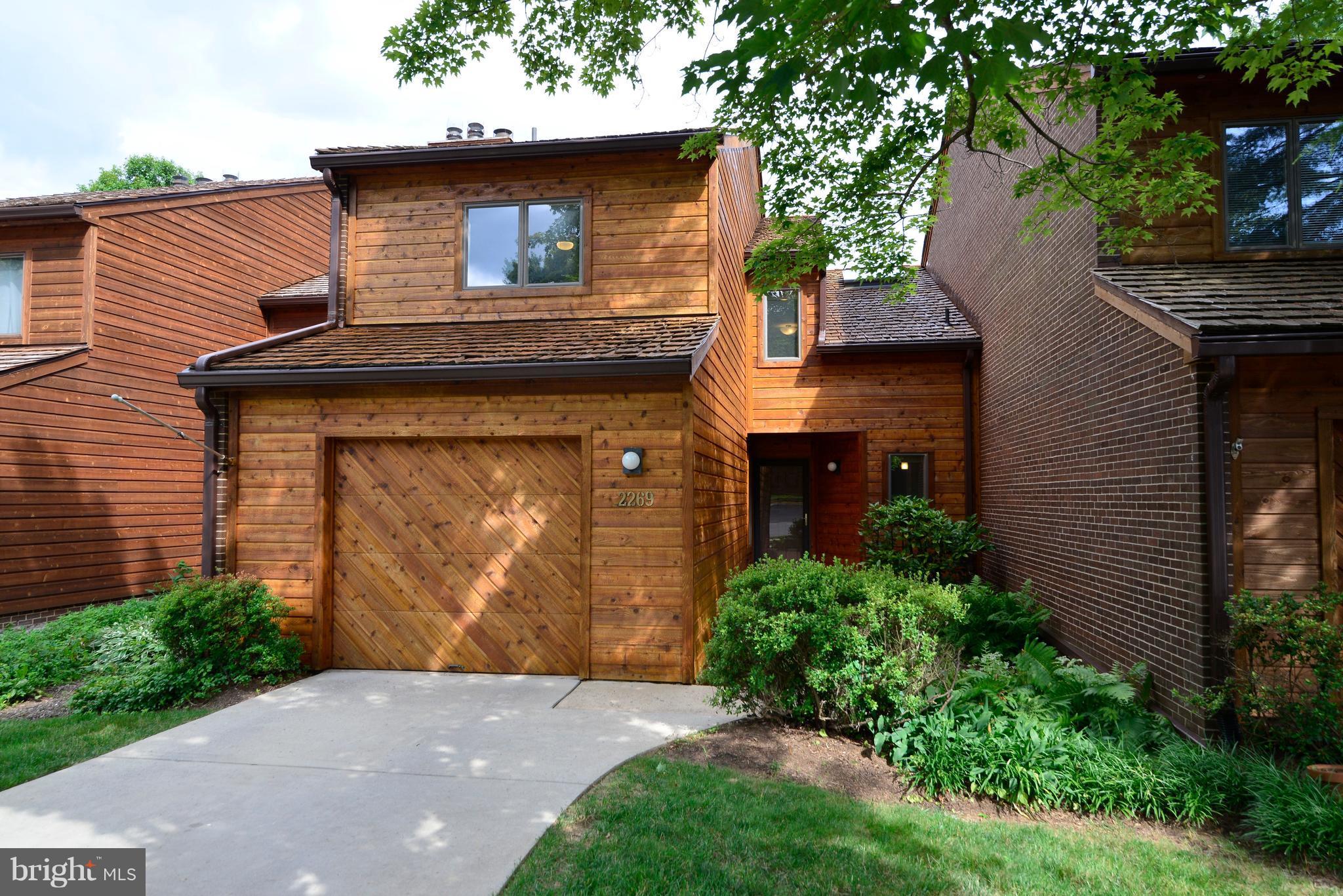 2269 Cedar Cove Court Reston, VA 20191 - Photo 2 of 27 Three finished levels and a 1-car garage!