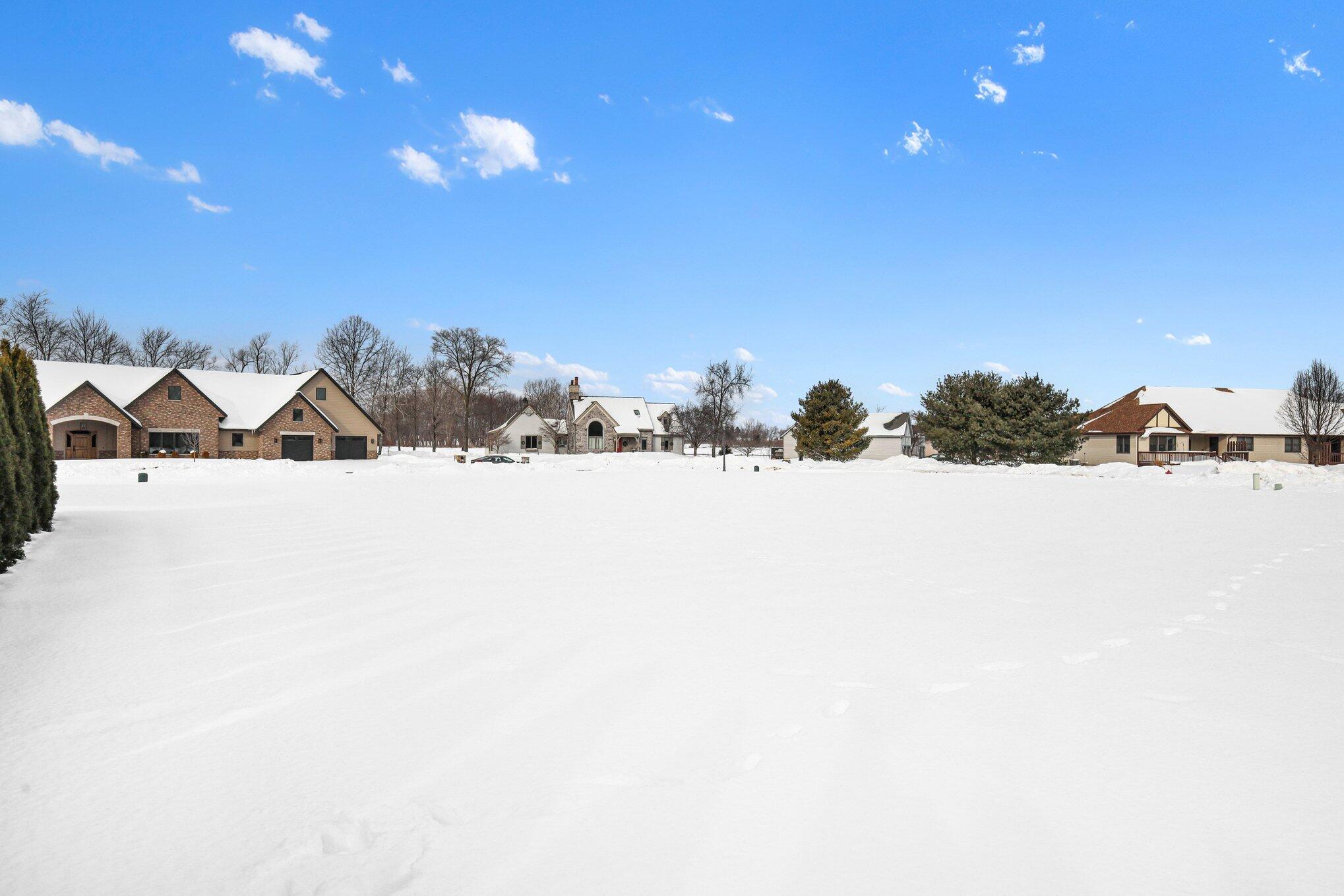 471 Wittenberg Path St. Joseph, MI 49085 - Photo 10 of 29 010_file_7858