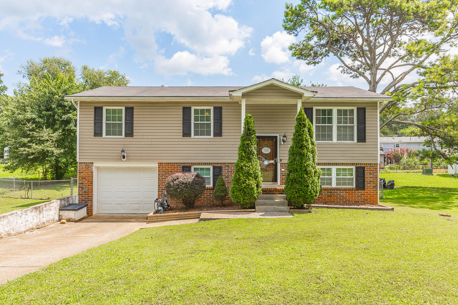 8536 Ricardo Lane Hixson, TN 37343 - Photo 1 of 44 8536 Ricardo Lane HD_