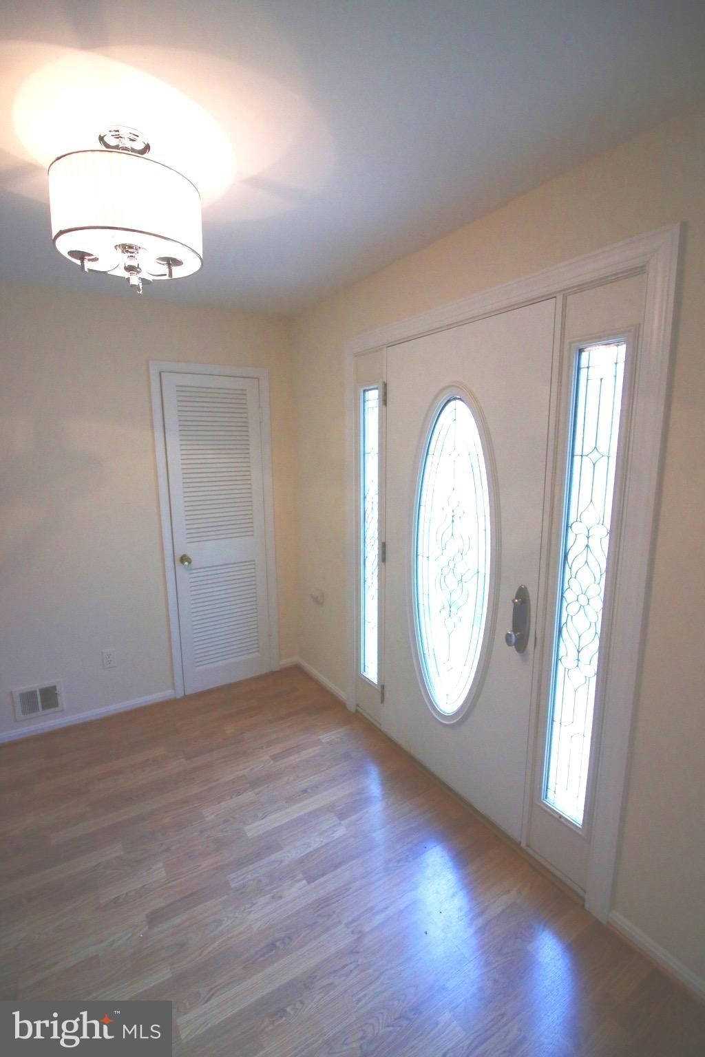 1817 Billman Lane Silver Spring, MD 20902 - Photo 2 of 18 Interior (General)