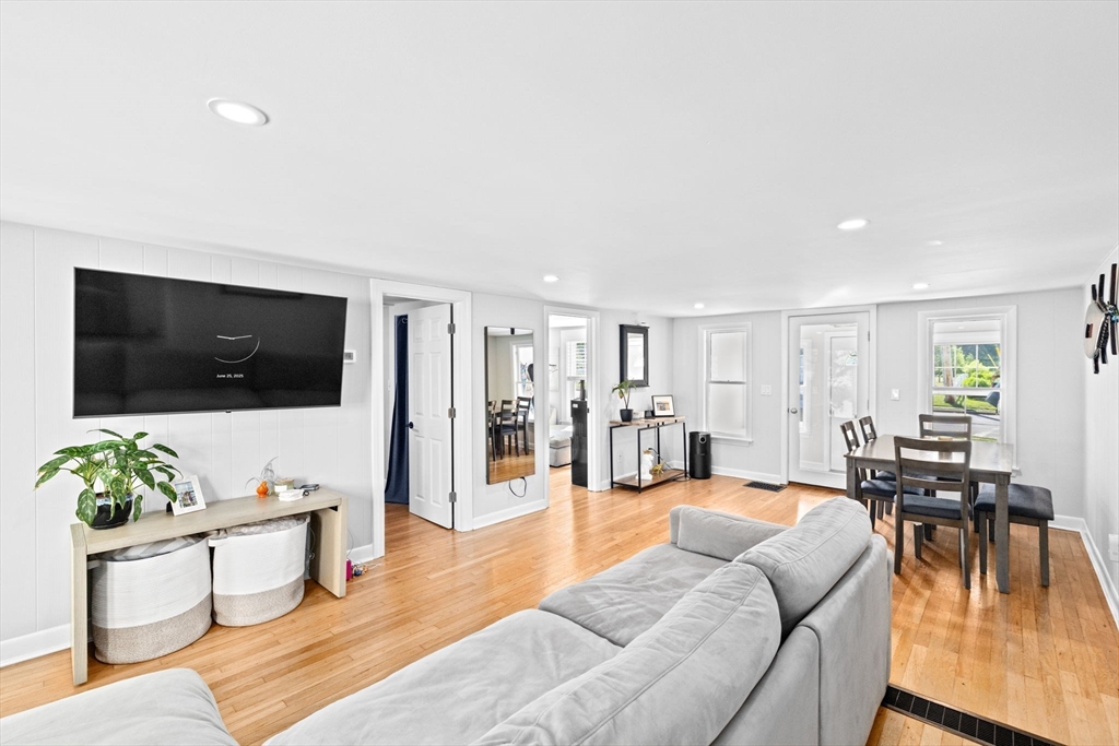 197 White Street Weymouth, MA 02190 - Photo 13 of 34