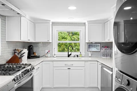 $585,000 | 197 White Street, Weymouth, MA 02190