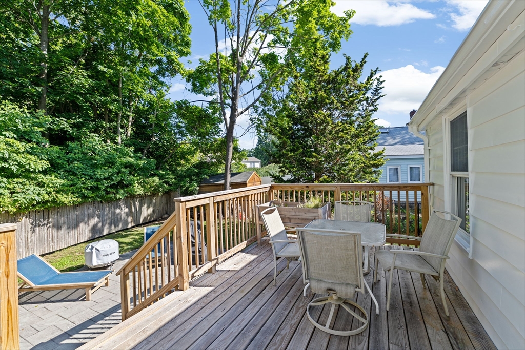 197 White Street Weymouth, MA 02190 - Photo 27 of 34