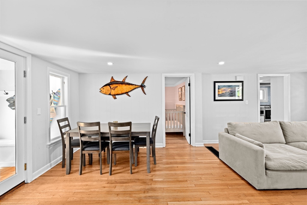 197 White Street Weymouth, MA 02190 - Photo 8 of 34