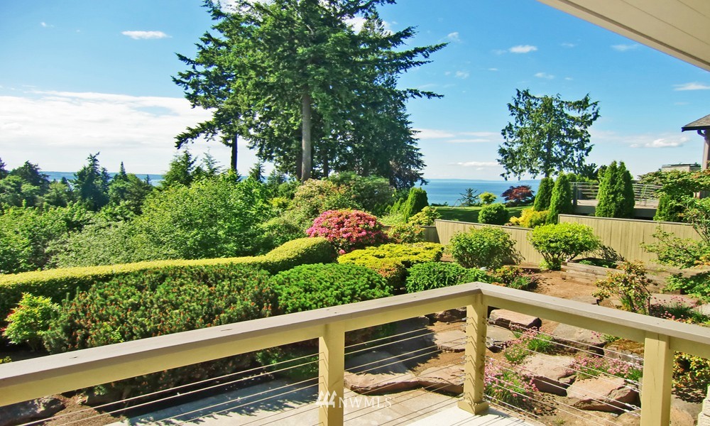 310 Heather Road Everett, WA 98203 - Photo 1 of 15