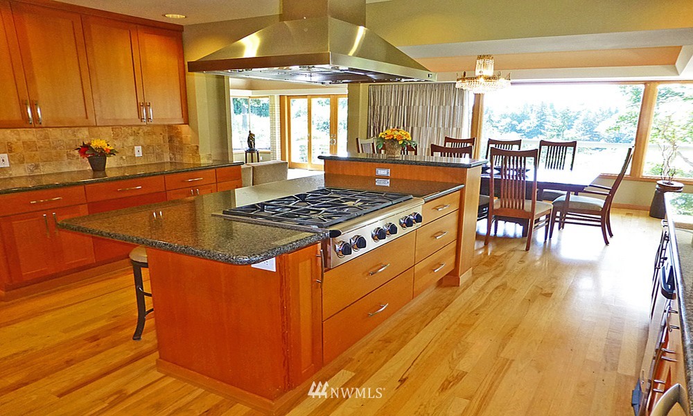 310 Heather Road Everett, WA 98203 - Photo 8 of 15