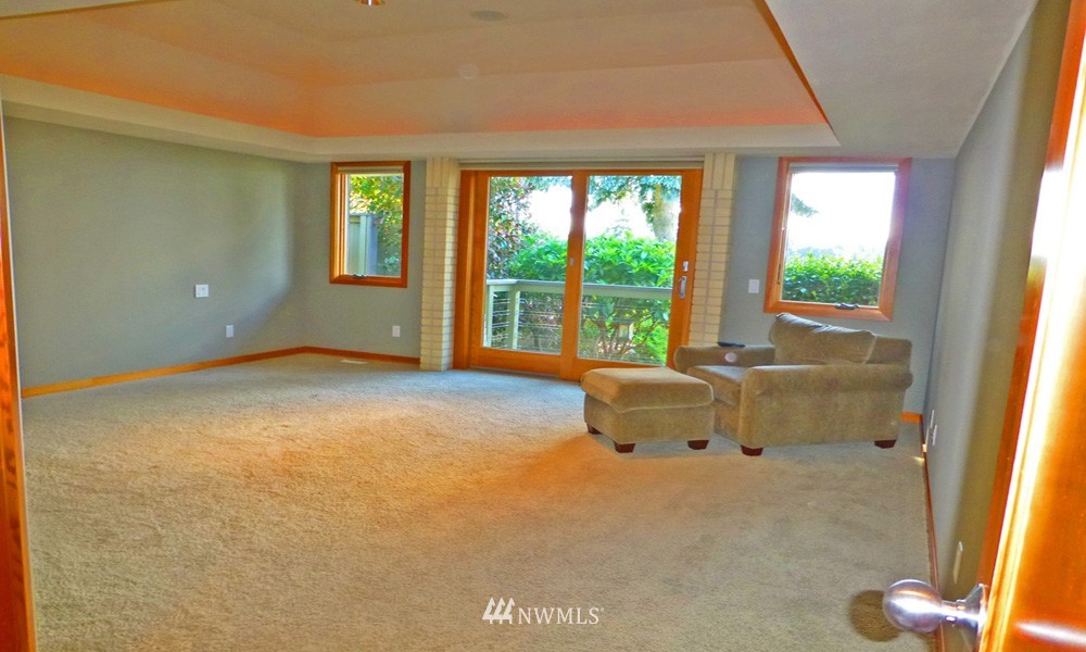 310 Heather Road Everett, WA 98203 - Photo 9 of 15