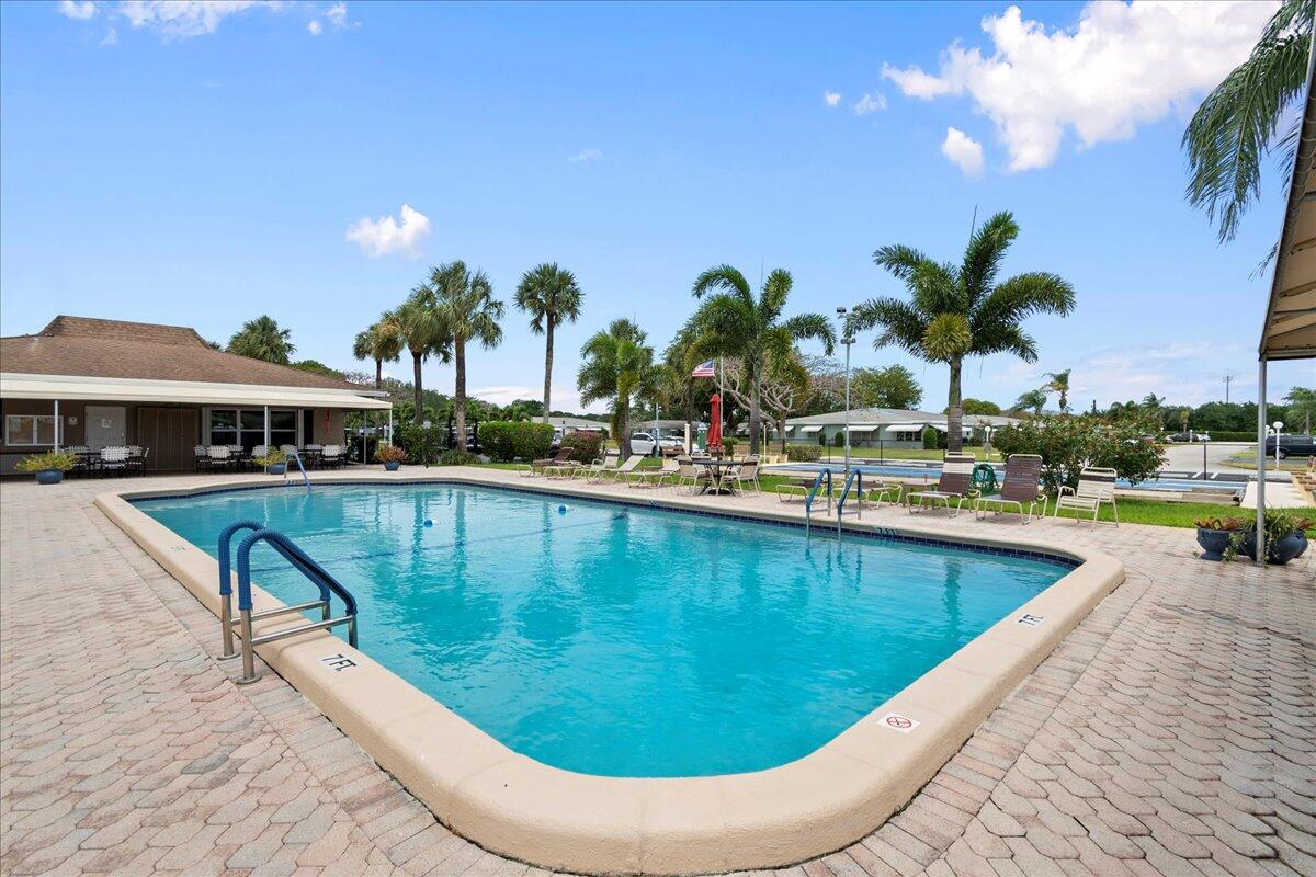 1422 High Point Way Northwest, Unit B Delray Beach, FL 33445 - Photo 20 of 33 33-JLC_1095