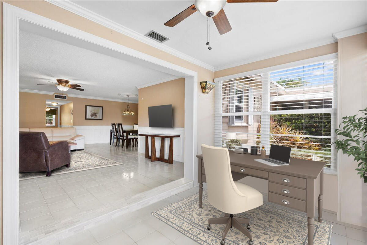 1422 High Point Way Northwest, Unit B Delray Beach, FL 33445 - Photo 5 of 33 10-LUX_0898