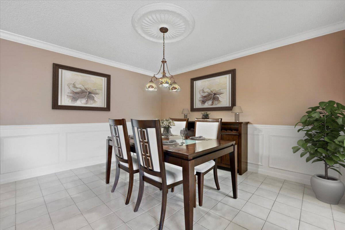 1422 High Point Way Northwest, Unit B Delray Beach, FL 33445 - Photo 6 of 33 11-LUX_0851