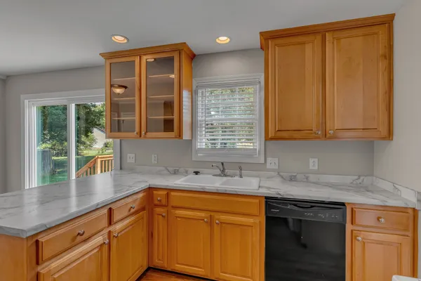 $2,195 | 109 Edgeview Court, Hendersonville, TN 37075