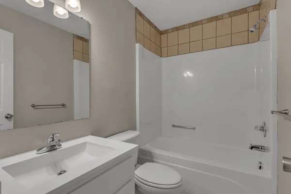 $2,195 | 109 Edgeview Court, Hendersonville, TN 37075