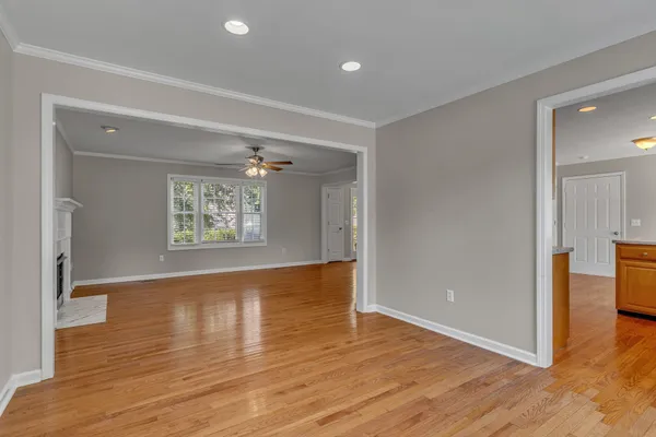 $2,195 | 109 Edgeview Court, Hendersonville, TN 37075