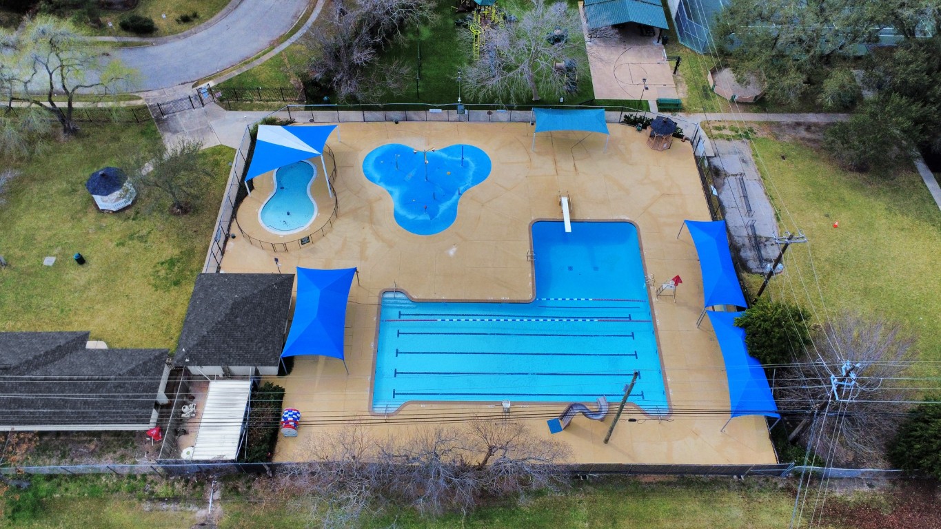 10719 Burgoyne Road Houston, TX 77042 - Photo 31 of 36