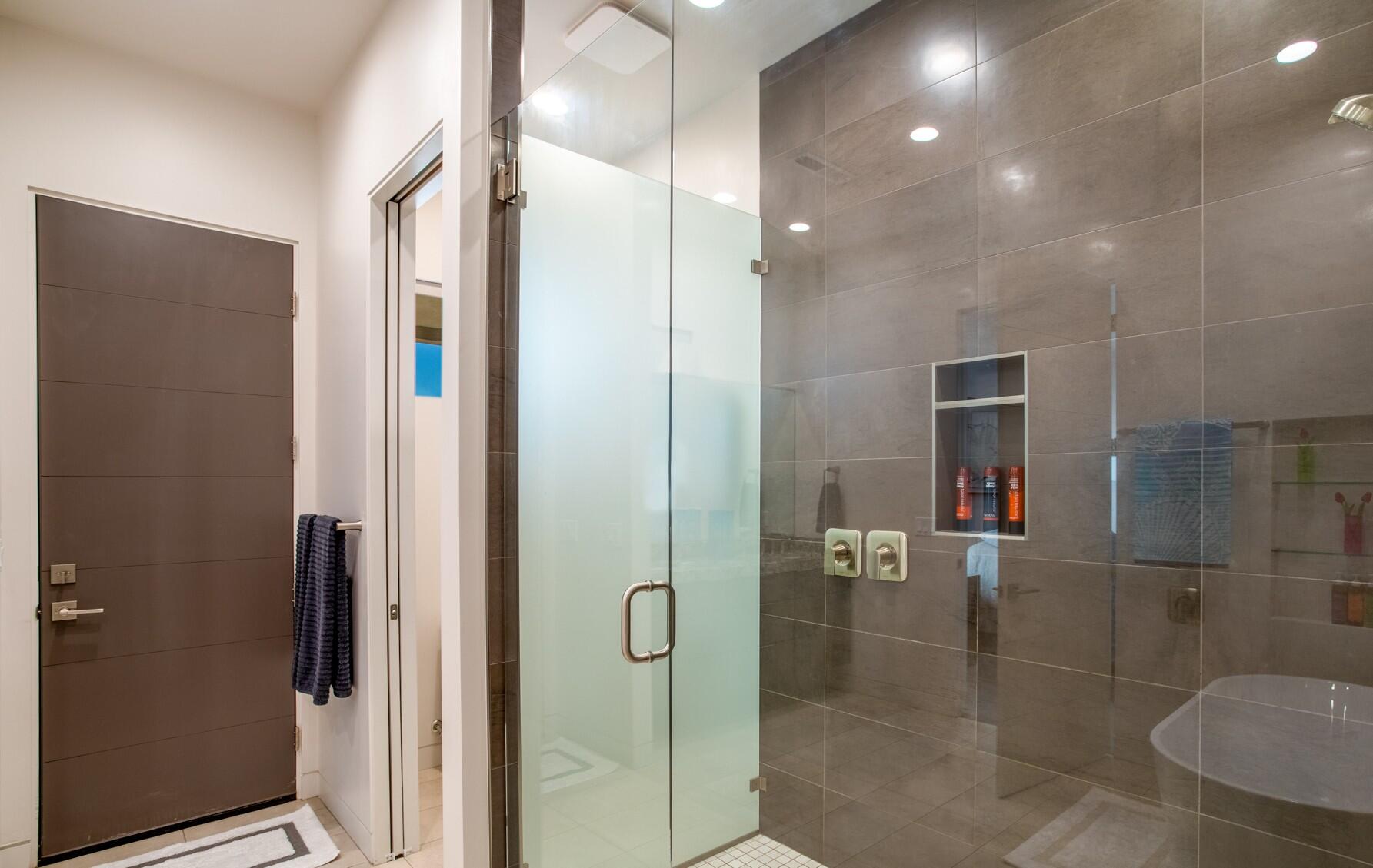 2679 Emeraud Drive St. George, UT 84770 - Photo 16 of 23 Master Shower Frosted Glass