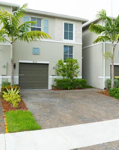 $440,000 | 824 South E 18th Street, Homestead, FL 33034