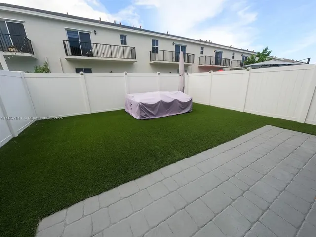 $440,000 | 824 South E 18th Street, Homestead, FL 33034