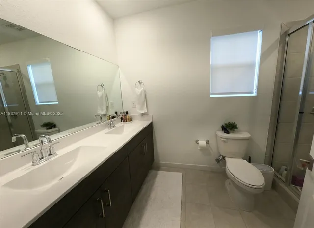 $440,000 | 824 South E 18th Street, Homestead, FL 33034