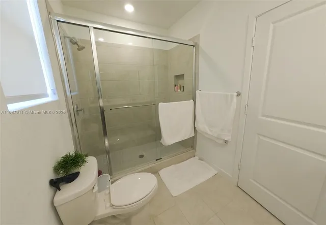 $440,000 | 824 South E 18th Street, Homestead, FL 33034