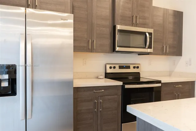 $440,000 | 824 South E 18th Street, Homestead, FL 33034