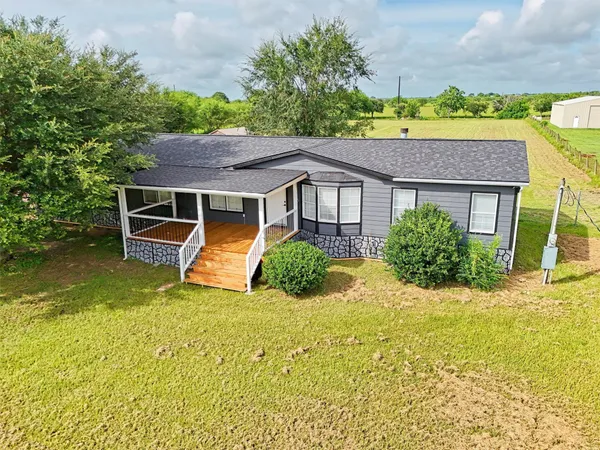 $2,650 | 1955 Lauren Lane, Sealy, TX 77474