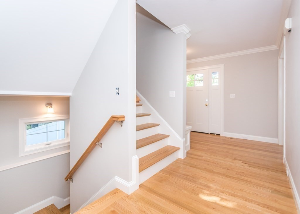 19 Upland Road Waltham, MA 02451 - Photo 25 of 42 Gallery Image 25