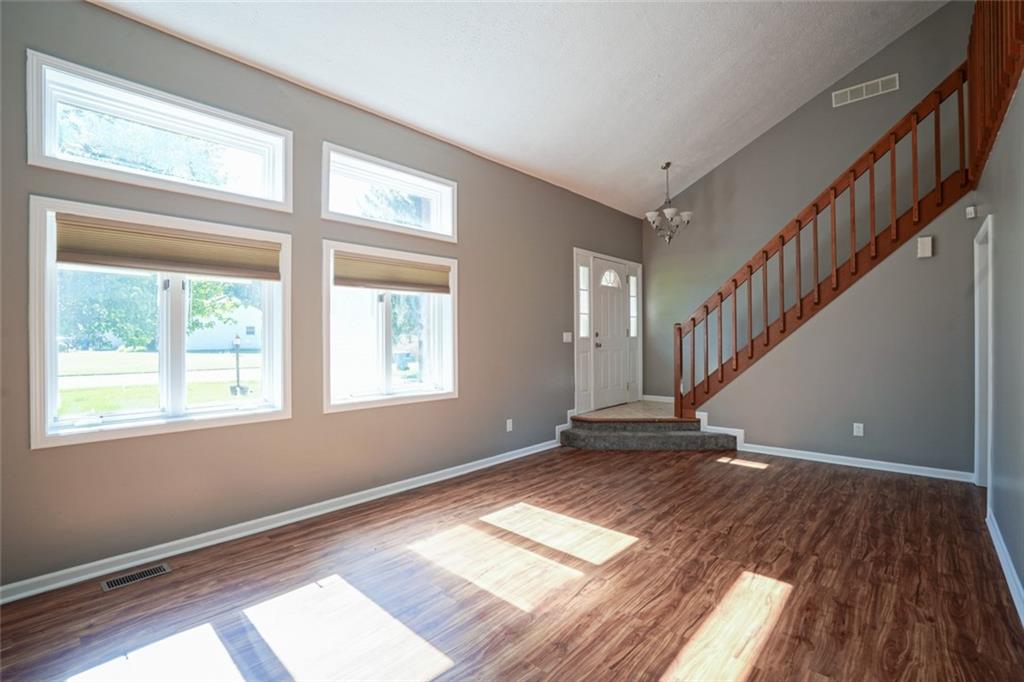 8582 Castle Farms Road Indianapolis, IN 46256 - Photo 5 of 25 Gallery Image 5