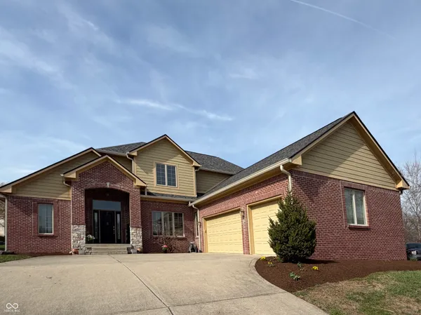 $639,913 | 736 Willow Pointe Drive North, Plainfield, IN 46168