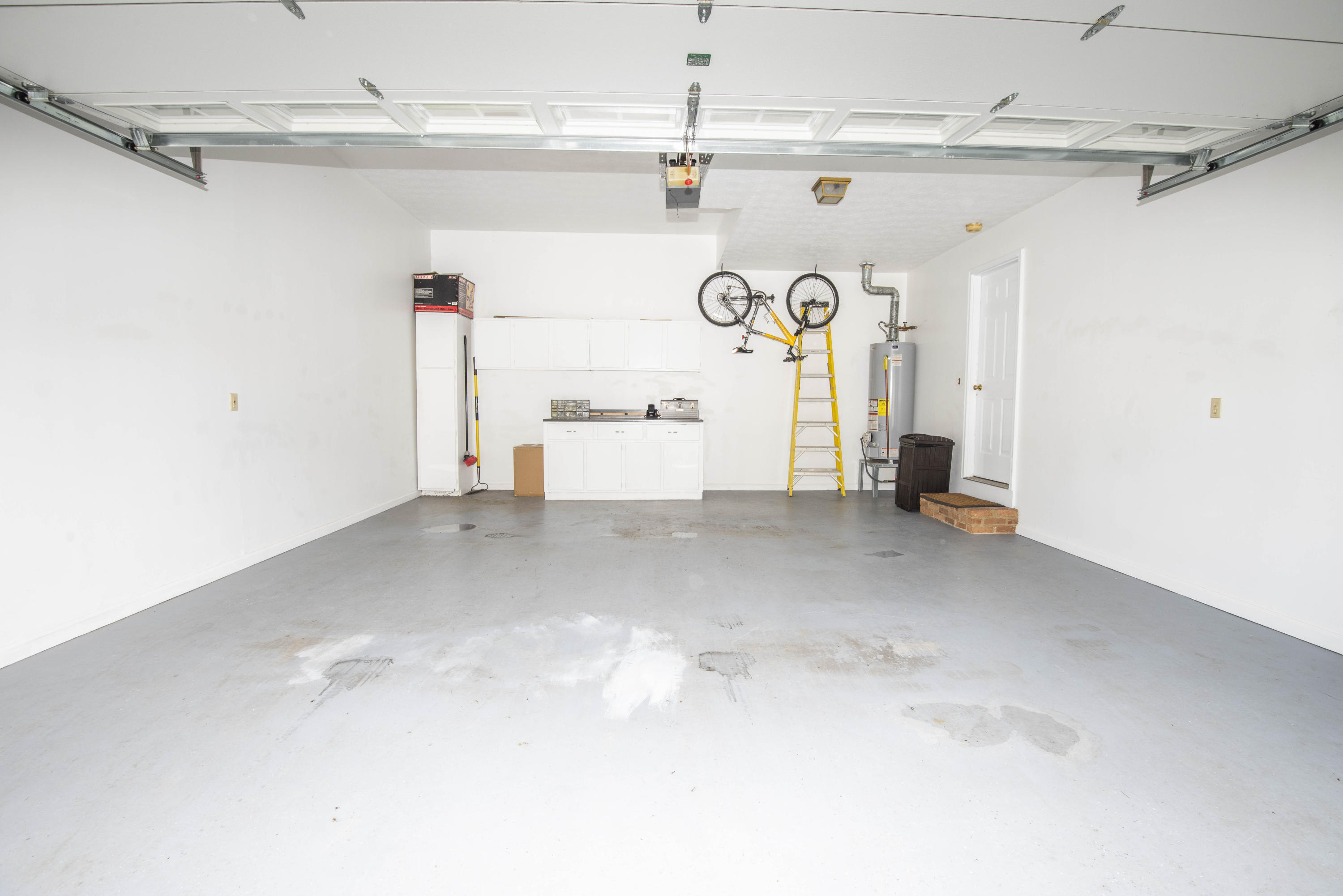 824 Tate Trotter Road Powell, TN 37849 - Photo 32 of 40 garage_1