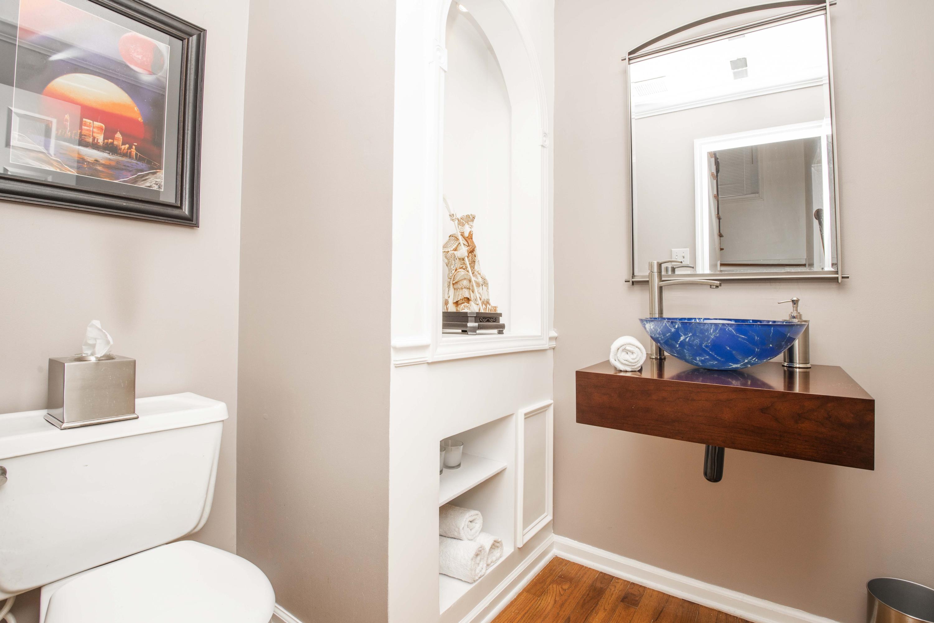824 Tate Trotter Road Powell, TN 37849 - Photo 8 of 40 half bath_1