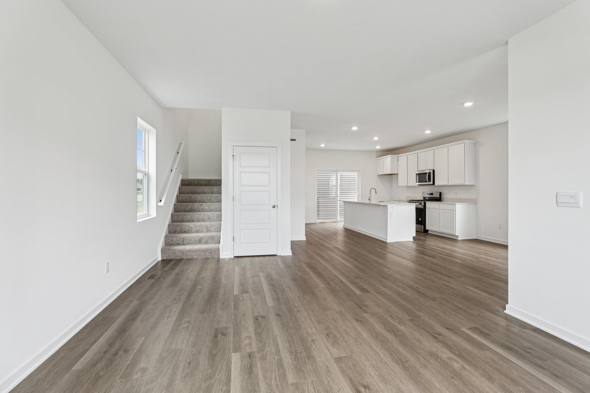 425 Trysil Alley South Stoughton, WI 53589 - Photo 7 of 38