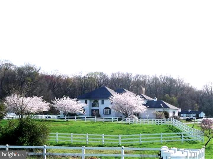 120 Oechsle Road Woodstown, NJ 08098 - Photo 1 of 14 a aerial view of a house with garden