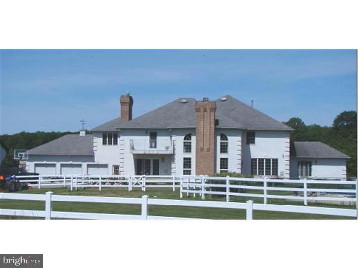 120 Oechsle Road Woodstown, NJ 08098 - Photo 6 of 14 a house view with a outdoor space