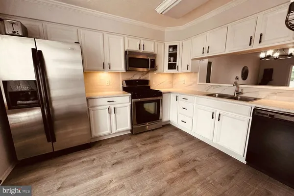 $285,000 | 8 Wagon Wheel Drive, Sicklerville, NJ 08081