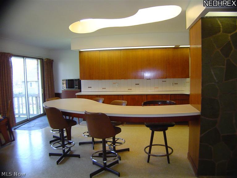 5859 Highland Road Cleveland, OH 44143 - Photo 9 of 25 Gallery Image 9