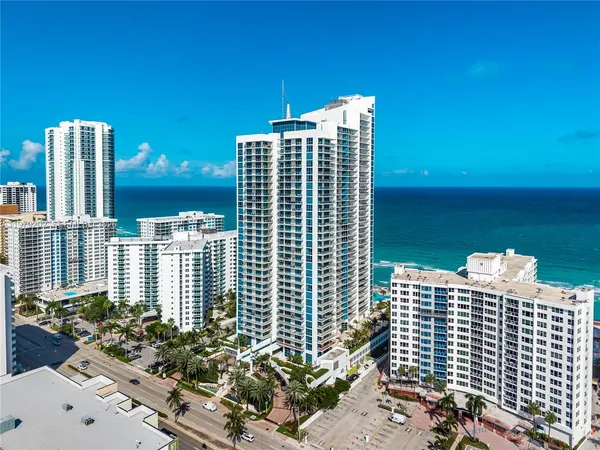 $8,000 | 3101 South Ocean Drive, Unit 1504, Hollywood, FL 33019