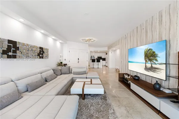 $8,000 | 3101 South Ocean Drive, Unit 1504, Hollywood, FL 33019
