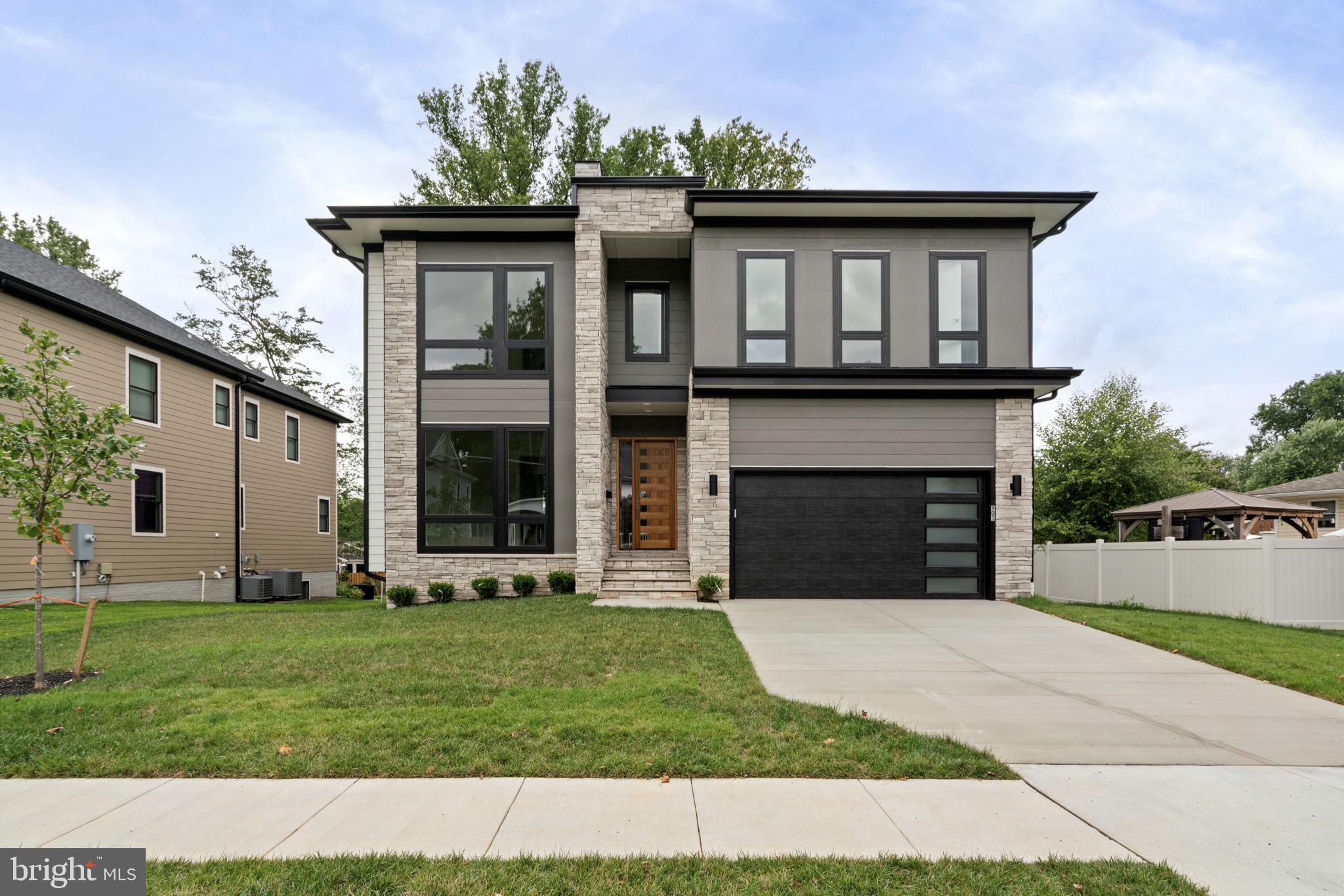 903 Ware Street Southwest Vienna, VA 22180 - Photo 1 of 70 Gallery Image 1