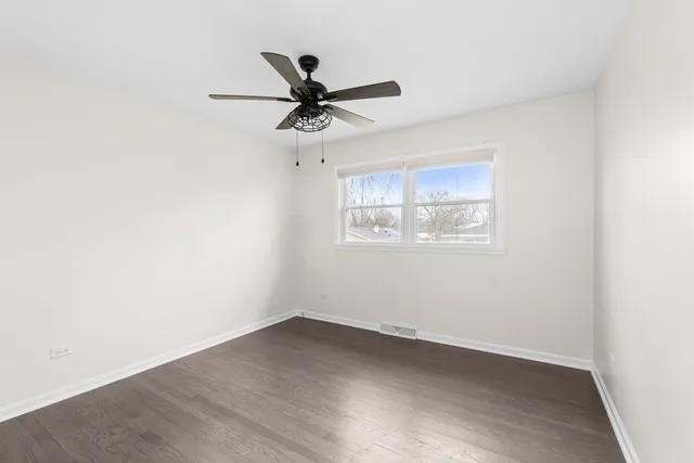 $490,000 | 18-w089 Claremont Drive, Darien, IL 60561