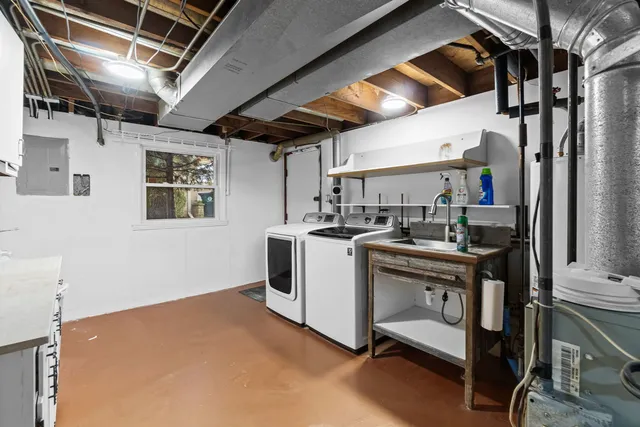 $490,000 | 18-w089 Claremont Drive, Darien, IL 60561