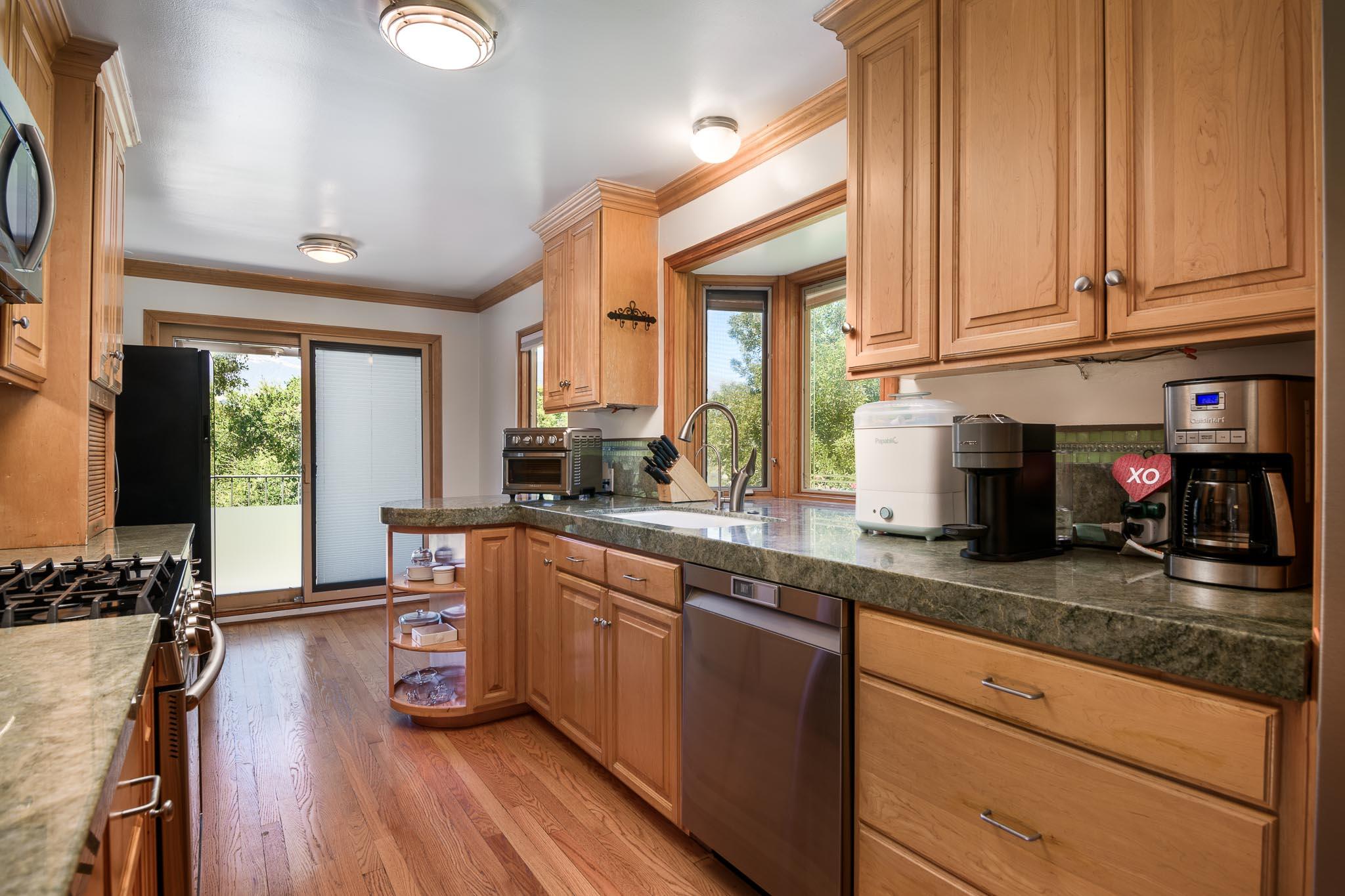 215 Santa Anita Road Santa Barbara, CA 93105 - Photo 3 of 23 Kitchen