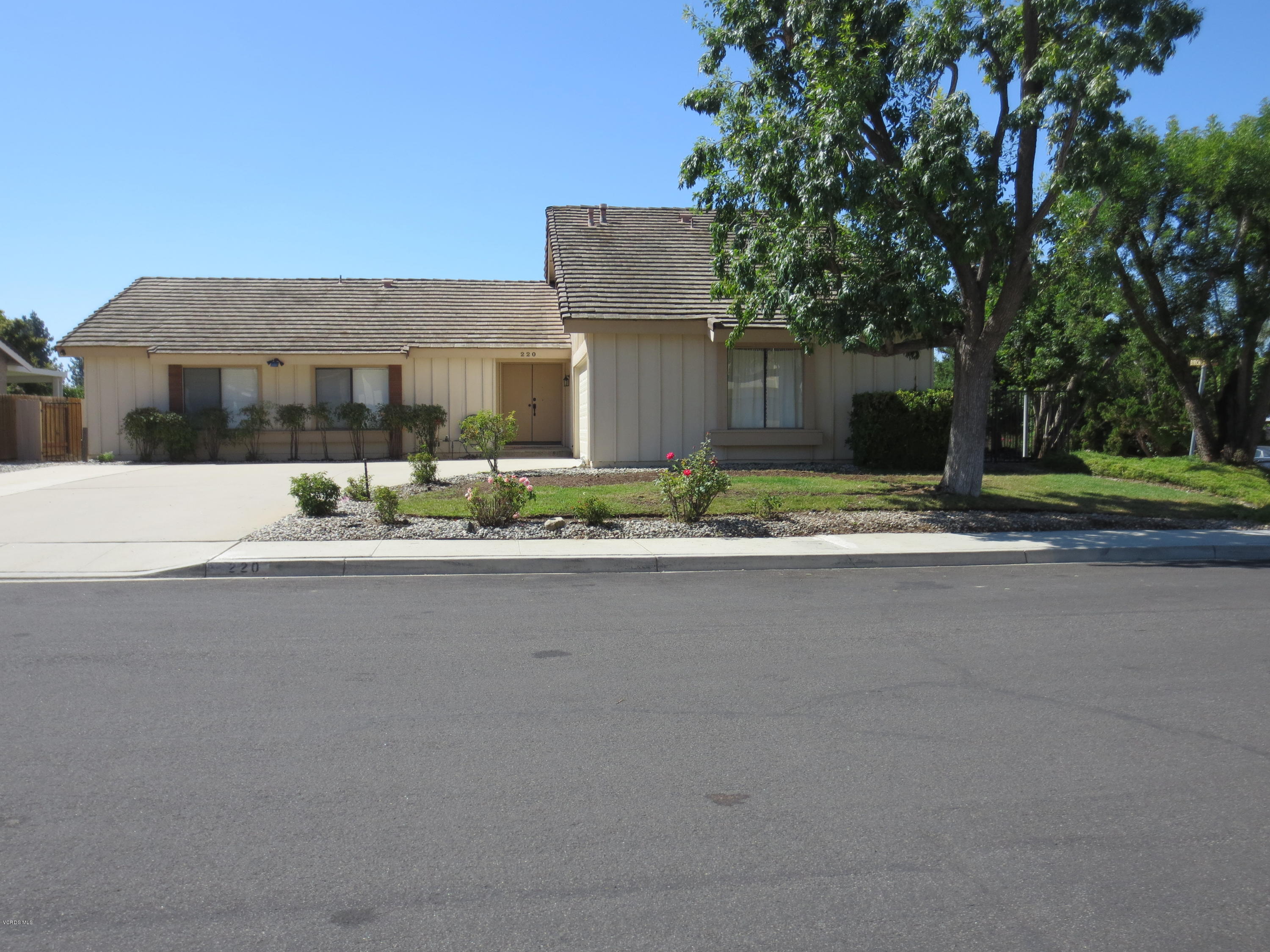 220 Odebolt Drive Thousand Oaks, CA 91360 - Photo 2 of 29 IMG_1952