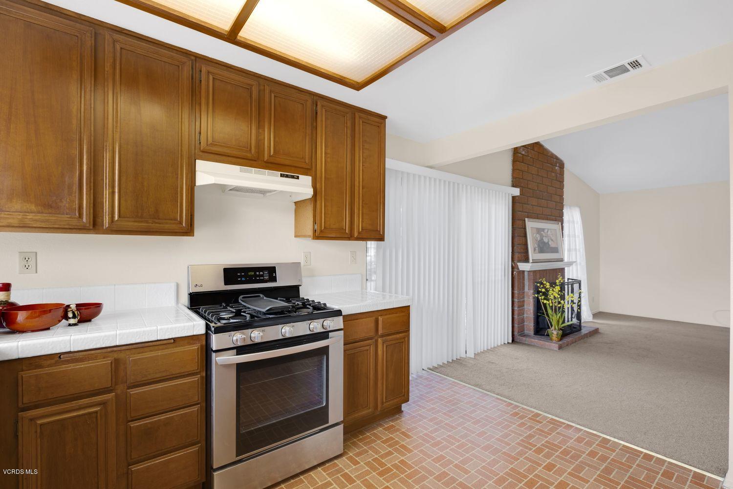 220 Odebolt Drive Thousand Oaks, CA 91360 - Photo 13 of 29 002_220-odebolt-drive-thousand-oaks-ca-u