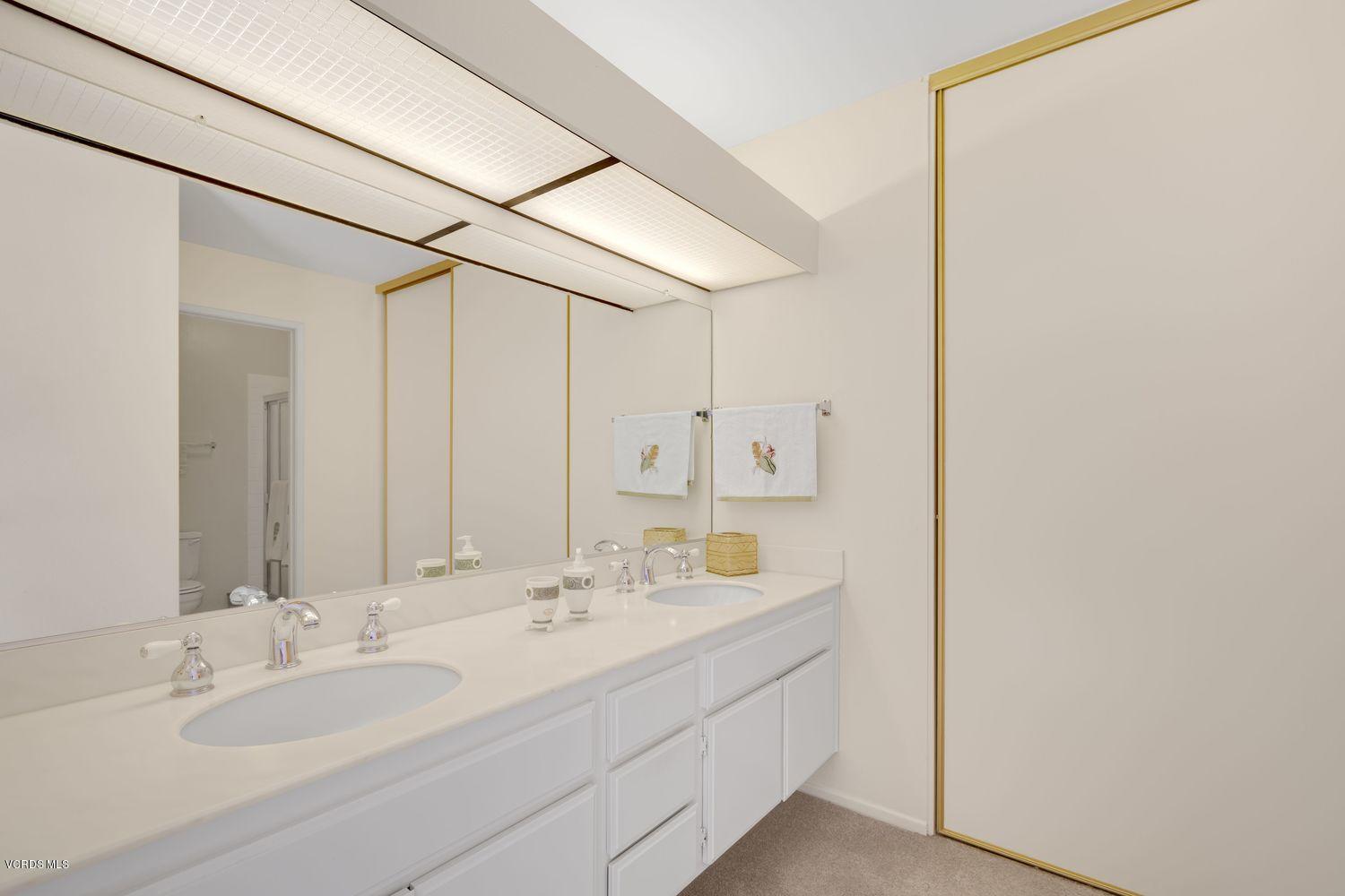 220 Odebolt Drive Thousand Oaks, CA 91360 - Photo 18 of 29 015_220-odebolt-drive-thousand-oaks-ca-u