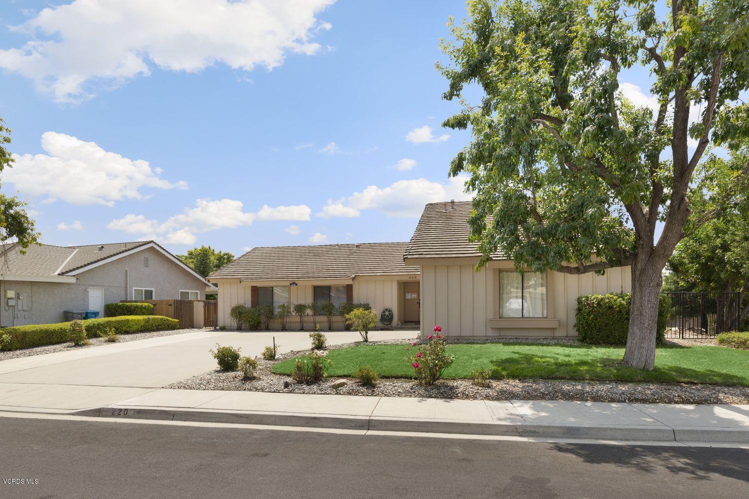 220 Odebolt Drive Thousand Oaks, CA 91360 - Photo 3 of 29 001_220-odebolt-drive-thousand-oaks-ca-u