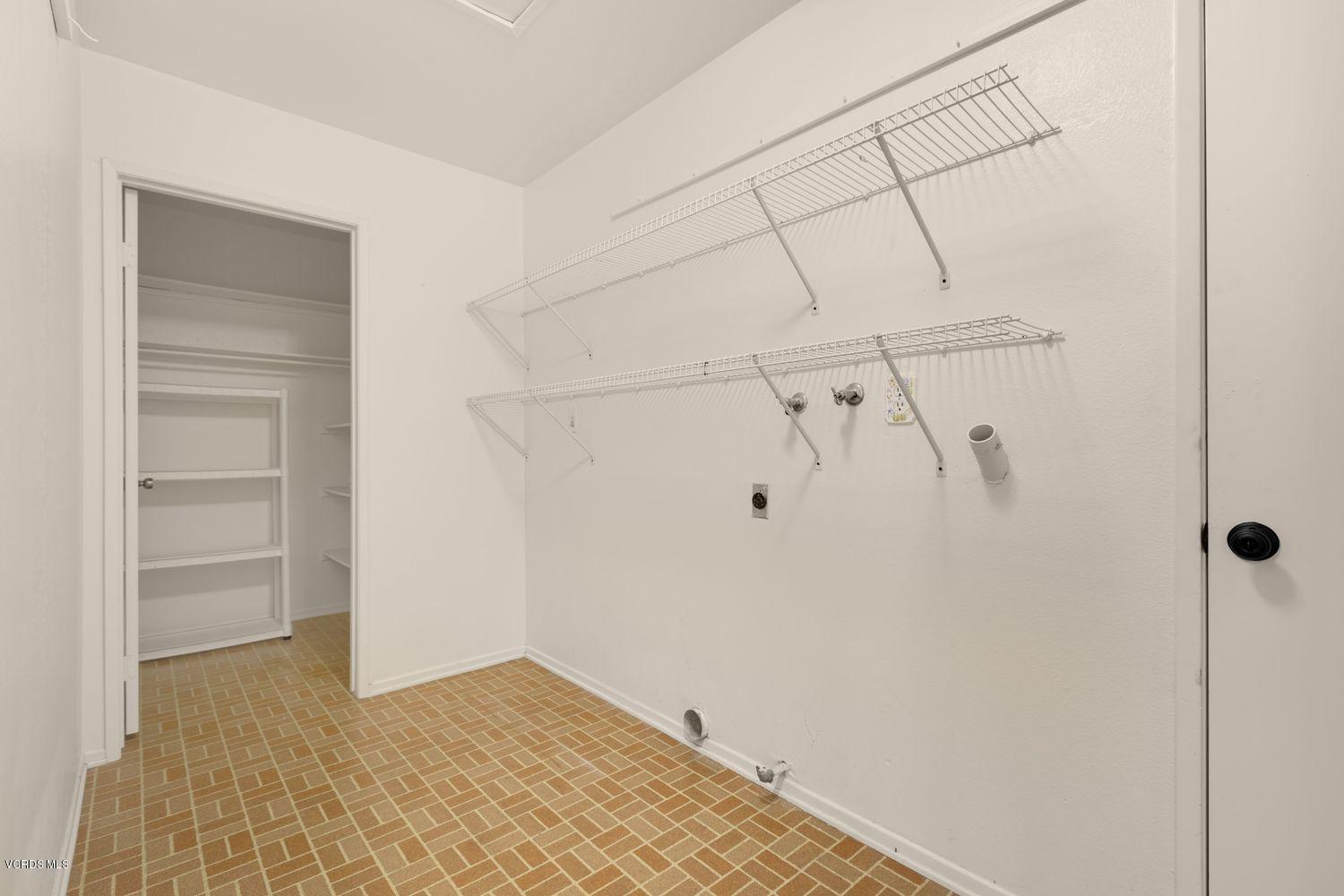 220 Odebolt Drive Thousand Oaks, CA 91360 - Photo 23 of 29 017_220-odebolt-drive-thousand-oaks-ca-u