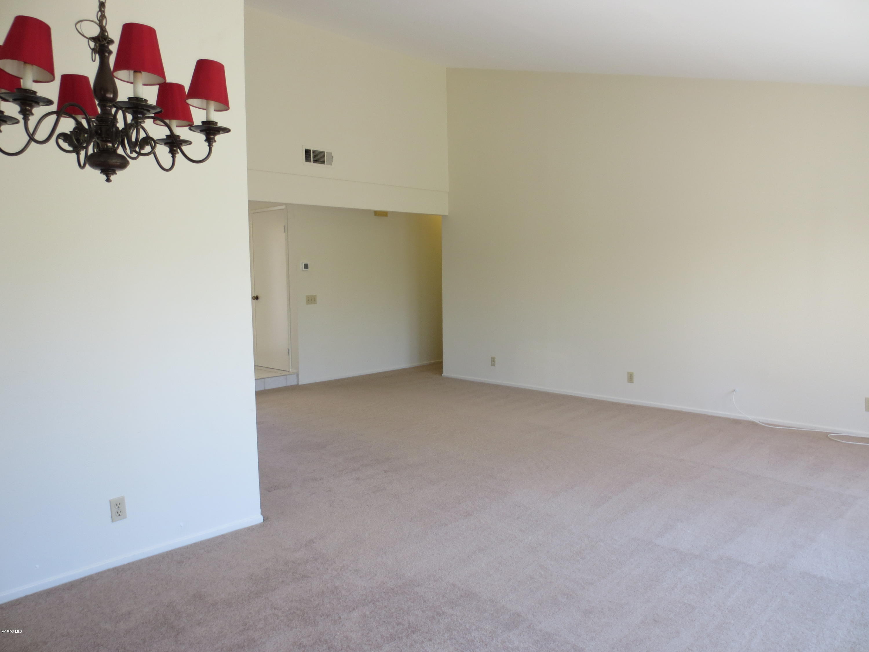 220 Odebolt Drive Thousand Oaks, CA 91360 - Photo 7 of 29 IMG_1941