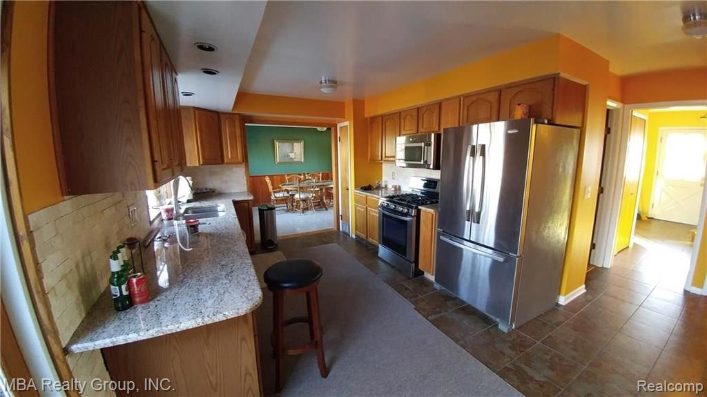 22271 West River Road Grosse Ile, MI 48138 - Photo 17 of 41