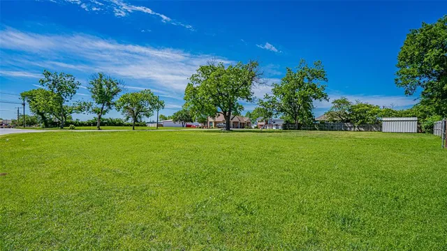 $450,000 | 124 Southwest Anderson Street, Burleson, TX 76028