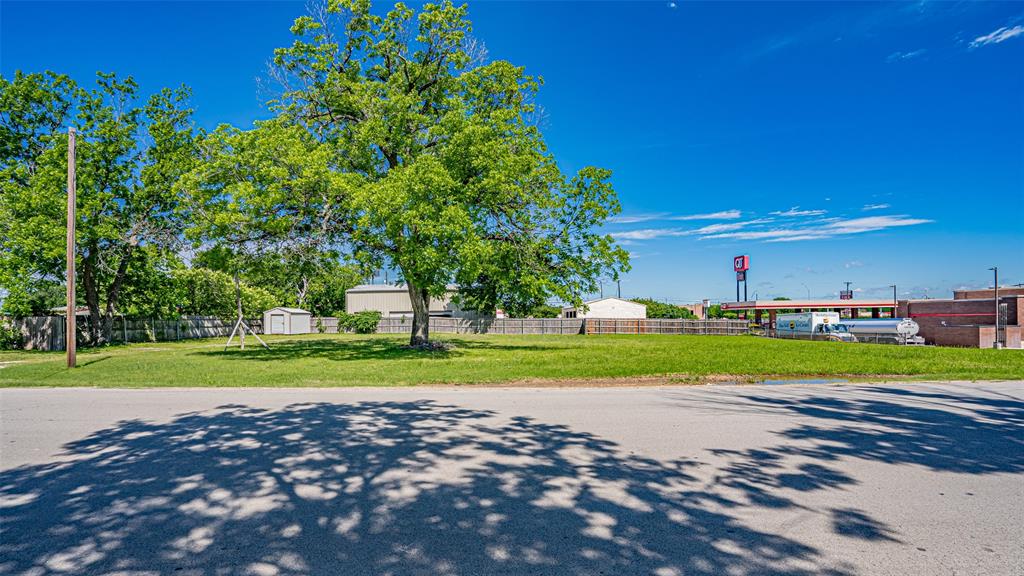 124 Southwest Anderson Street Burleson, TX 76028 - Photo 23 of 36 View of asphalt street